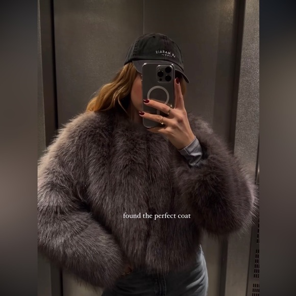 ZARA CROPPED FAUX FUR JACKET - Picture 3 of 16